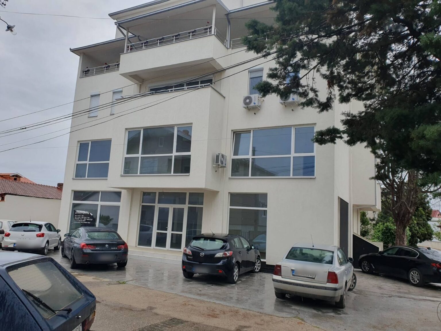 Се продава деловен простор на одлична локација во центарот на Гевгелија Се продава деловен простор во центарот на Гевгелија, спроти Аполонија