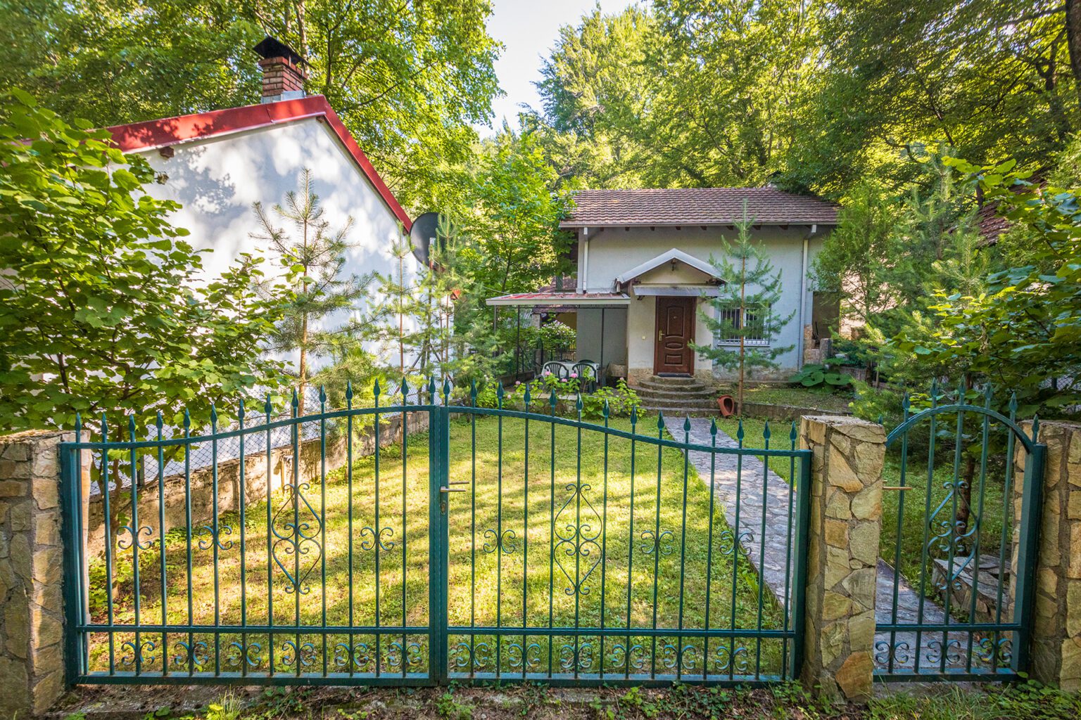 Villa Stefan планинска вила на Кожуф кај Смрдлива Вода